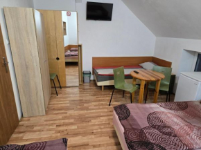 KWT Hostel Nowogard - Self Check-In - Wejscie na KOD, Nowogard